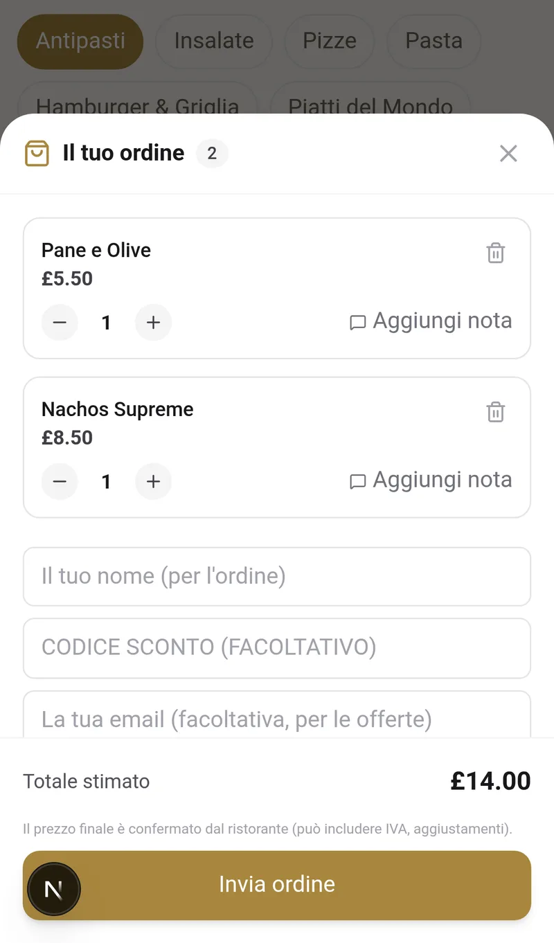 Carrello del cliente con prodotti, note, codice sconto e pulsante per inviare l'ordine